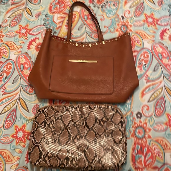 Steve Madden Handbags - NWT Steve Madden large tote with pouch